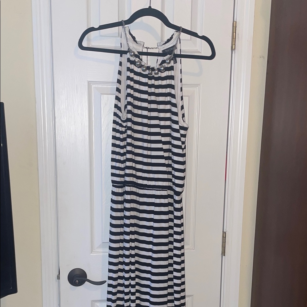 Striped Sleeveless Maxi Dress with Necklace